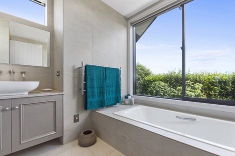 Photo of property in 42 Holyoake Terrace, Omokoroa, 3114