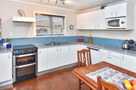 Photo of property in 8 Paterson Avenue, Pukekohe, 2120