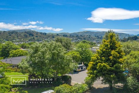 Photo of property in 9 Zeala Grove, Stokes Valley, Lower Hutt, 5019
