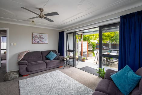 Photo of property in 27 Clutha Street, Alexandra, 9320