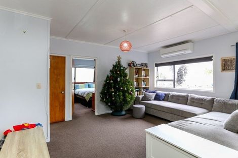 Photo of property in 48b Pitcairn Street, Oakura, 4314