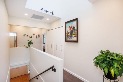 Photo of property in 22 Opawa Place, Terrace End, Palmerston North, 4410