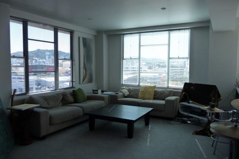 Photo of property in Grandstand Apartments, 11/80 Kent Terrace, Mount Victoria, Wellington, 6011