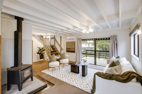 Photo of property in 141 Tait Drive, Greenmeadows, Napier, 4112