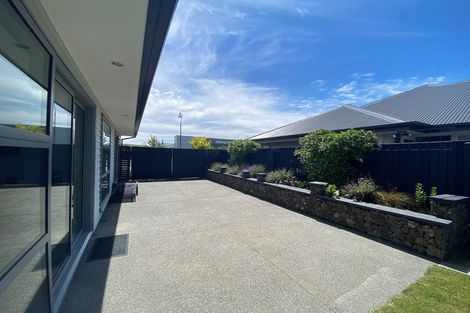 Photo of property in 22 Huntingdon Drive, Rangiora, 7400