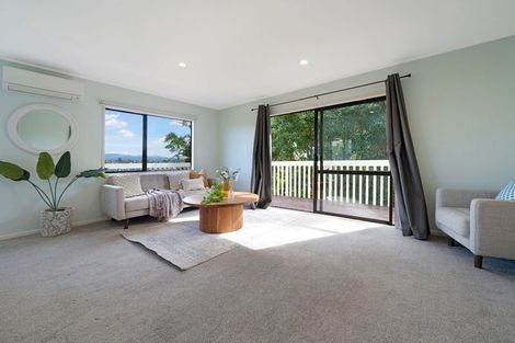 Photo of property in 2/31 Rangeview Road, Sunnyvale, Auckland, 0612