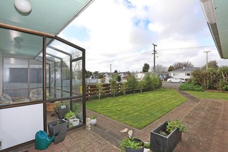 Photo of property in 2 Walker Crescent, Bulls, 4818