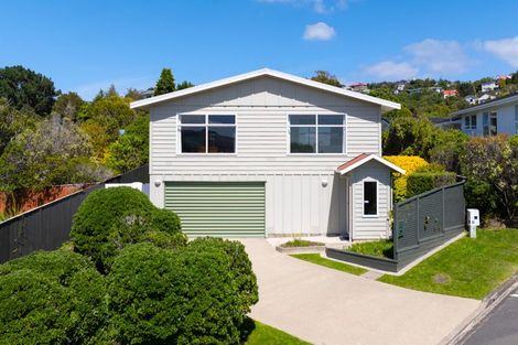 Photo of property in 2 Windermeer Grove, Churton Park, Wellington, 6037
