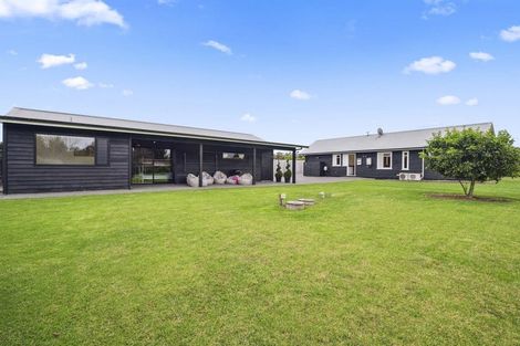 Photo of property in 142 Omaha Flats Road, Tawharanui Peninsula, Warkworth, 0986