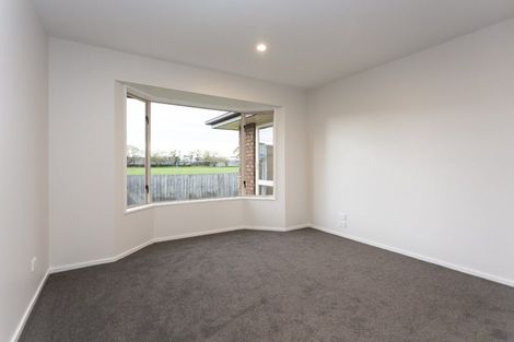 Photo of property in 32a Vagues Road, Northcote, Christchurch, 8052