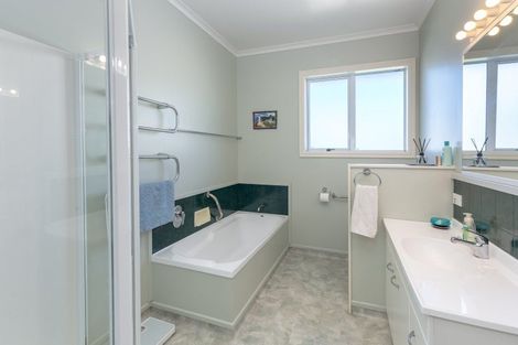 Photo of property in 769 State Highway 2, Opaki, Masterton, 5881