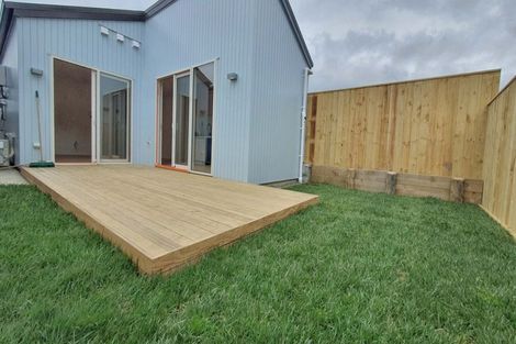 Photo of property in 22 Puhikawa Street, Massey, Auckland, 0614