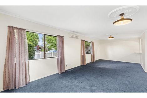Photo of property in 2 Page Place, Hamilton East, Hamilton, 3216
