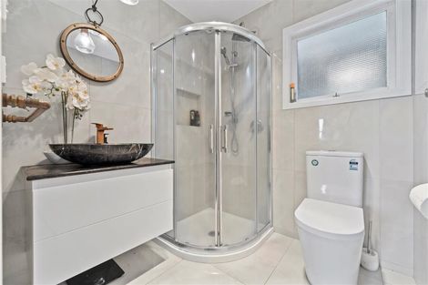 Photo of property in 2 Bickerstaffe Road, Maungaturoto, 0520