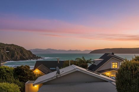 Photo of property in 22a Main Road, Titahi Bay, Porirua, 5022