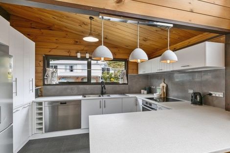 Photo of property in 87 Allington Road, Karori, Wellington, 6012