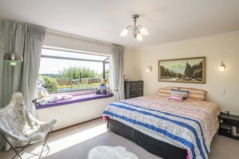 Photo of property in 128 Winara Avenue, Waikanae, 5036