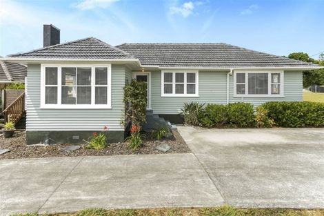Photo of property in 22 Rewarewa Road, Te Atatu Peninsula, Auckland, 0610