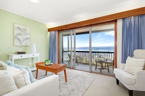 Photo of property in 5 Mataroa Avenue, Northland, Wellington, 6012