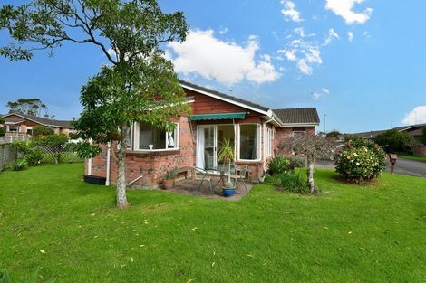 Photo of property in 15 The Grove, Red Beach, 0932