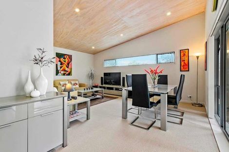 Photo of property in 14b Saffron Street, Birkdale, Auckland, 0626