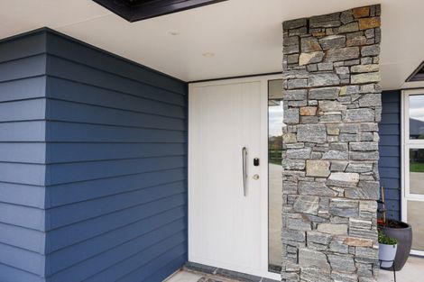 Photo of property in 61 Hartwell Drive, Kelvin Grove, Palmerston North, 4470