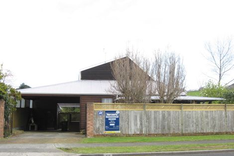 Photo of property in 20 Heaphy Street, Westown, New Plymouth, 4310