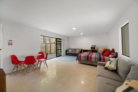 Photo of property in 5 Len Brown Place, Pukekohe, 2120