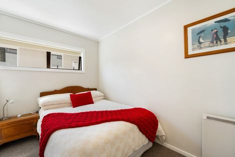 Photo of property in 8 Roore Street, Foxton Beach, Foxton, 4815