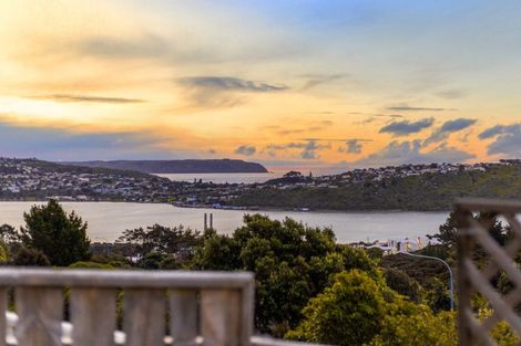 Photo of property in 1 Greenstone Place, Aotea, Porirua, 5024