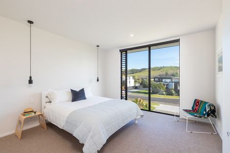 Photo of property in 27 Taumata Road, Omaha, 0986