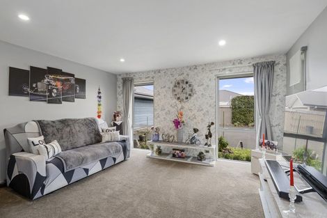 Photo of property in 35 Beech Drive, Rangiora, 7400