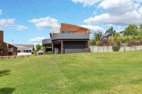 Photo of property in 1/42 Amorino Drive, Red Beach, 0932