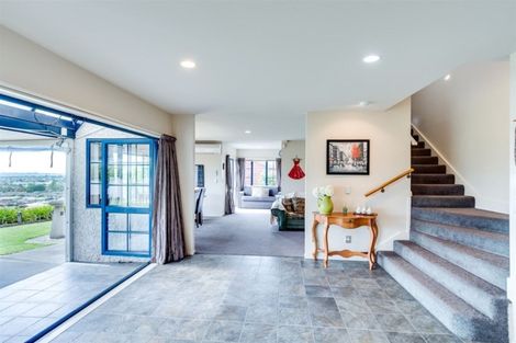 Photo of property in 39 Cumberland Rise, Taradale, Napier, 4112