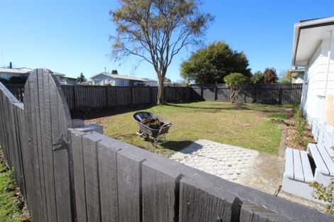 Photo of property in 22 Tarapunga Place, Tokoroa, 3420