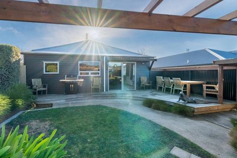 Photo of property in 26 Lincoln Road, Hillmorton, Christchurch, 8024