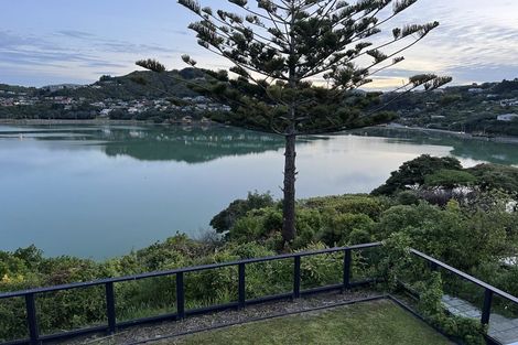 Photo of property in 52 Seaview Road, Paremata, Porirua, 5024