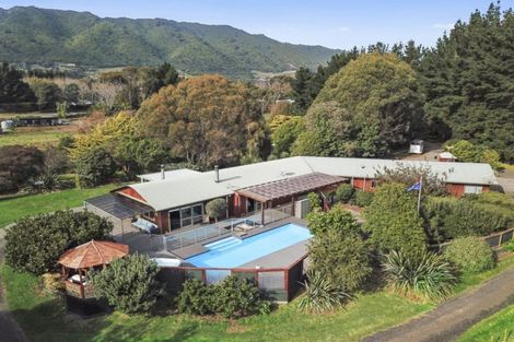 Photo of property in 97 Greenhill Road, Waikanae, 5391