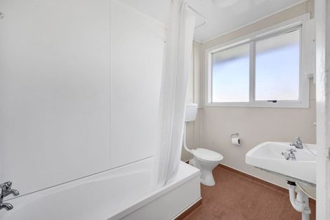 Photo of property in 78 Omata Road, Marfell, New Plymouth, 4310