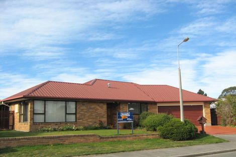 Photo of property in 22 Takaro Avenue, Sockburn, Christchurch, 8042