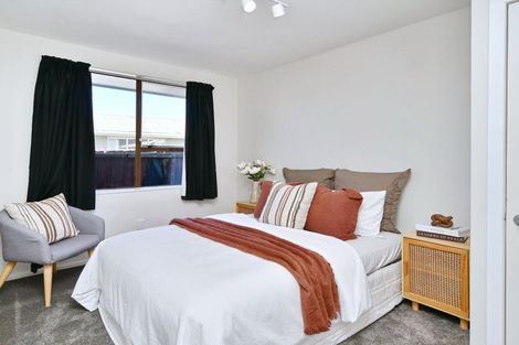 Photo of property in 2/14 Four Elms Place, Parklands, Christchurch, 8083