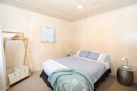 Photo of property in 112 Winslow Place, Matarangi, Whitianga, 3592