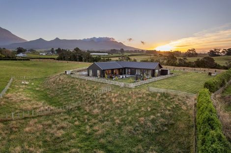 Photo of property in 589 Kent Road, Korito, New Plymouth, 4371