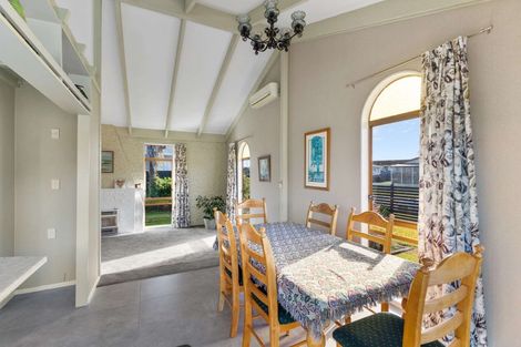 Photo of property in 53 Hinau Street, Castlecliff, Whanganui, 4501