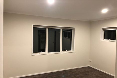 Photo of property in 28 Pooley Street, Pakuranga Heights, Auckland, 2010