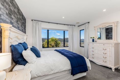 Photo of property in 13 Avonlea Grove, Belmont, Lower Hutt, 5010