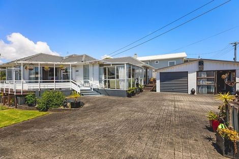 Photo of property in 9 Roy Terrace, Moturoa, New Plymouth, 4310