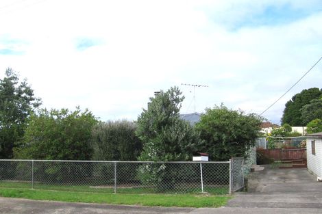 Photo of property in 2a Potiki Place, Glen Innes, Auckland, 1072