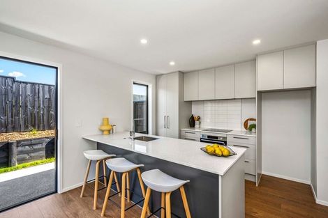 Photo of property in 4 Manaakitia Road, Karaka, 2124