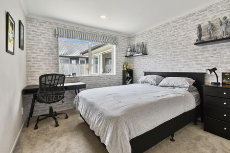 Photo of property in 61 Turnberry Drive, Wattle Downs, Auckland, 2103